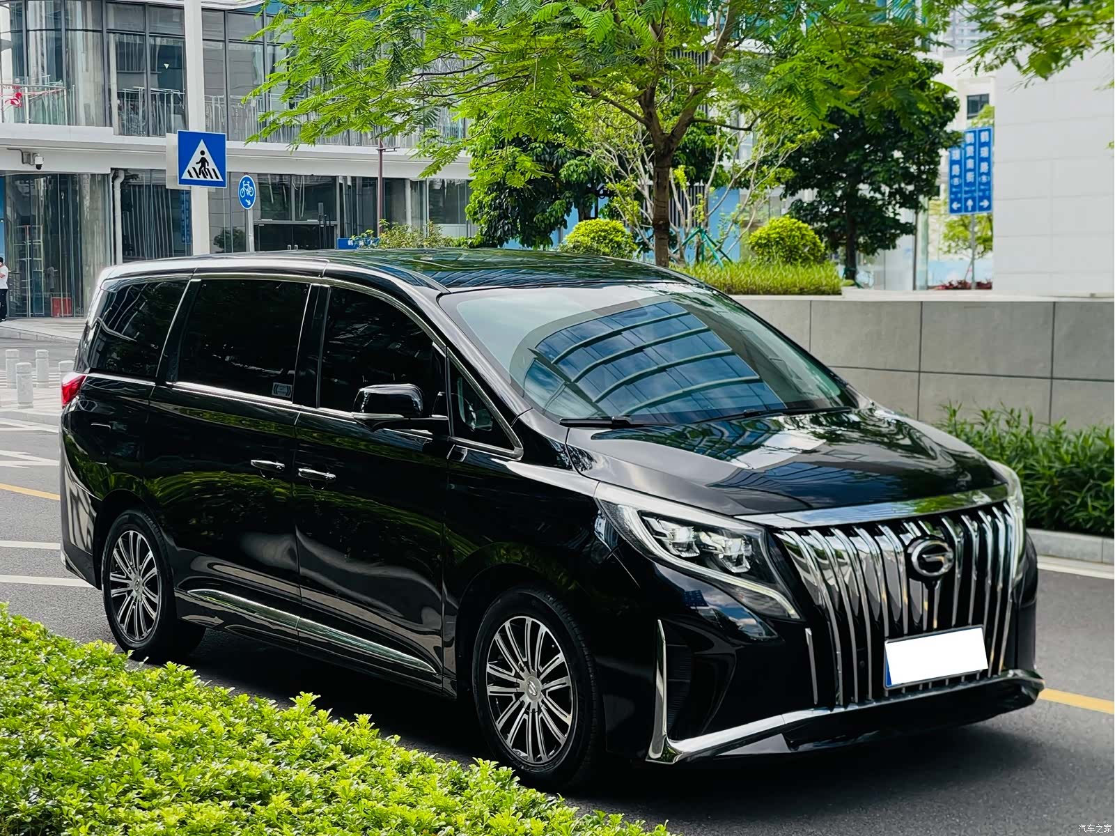 Trumpchi M8, 2022 3