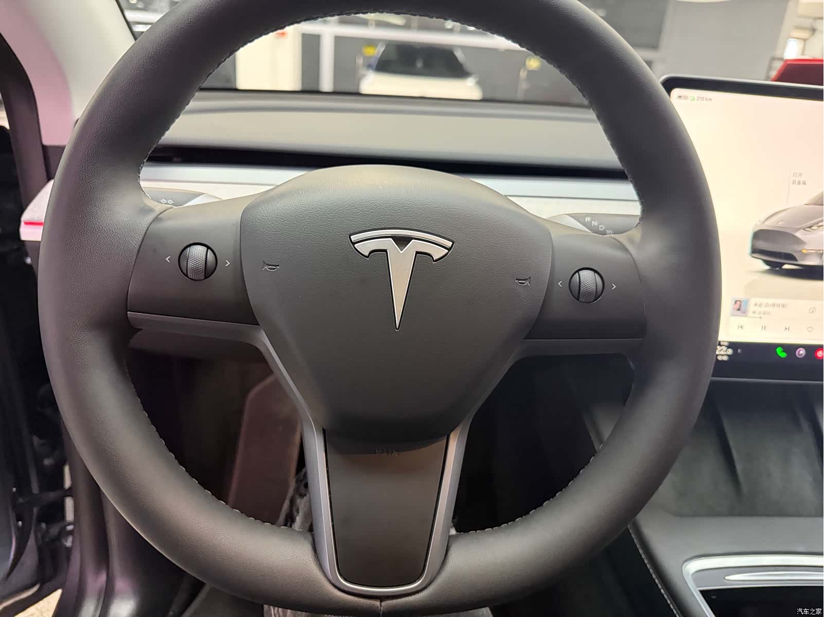 Tesla Model Y, 2024 все фото