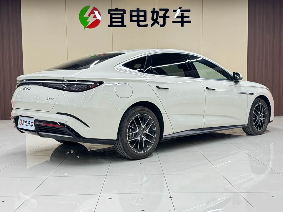 BYD Seal 07 DM-i
