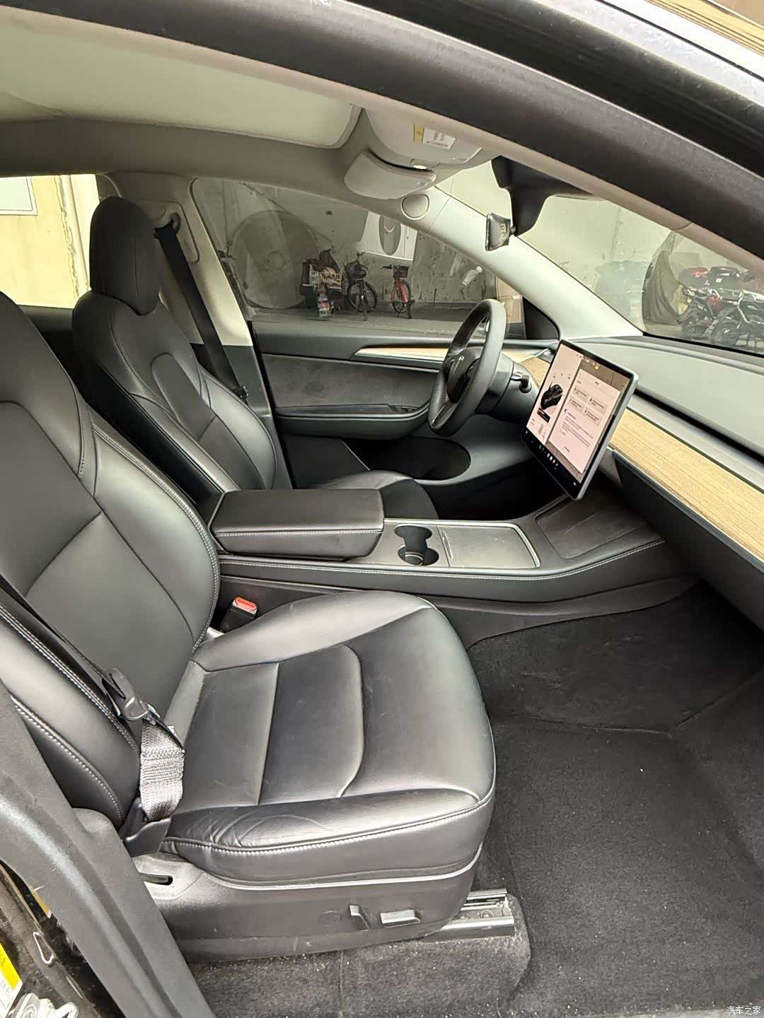Tesla Model Y, 2023 6