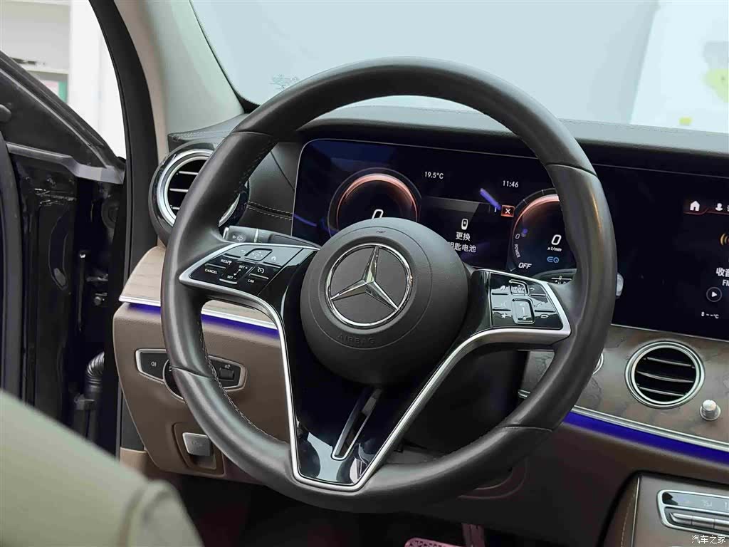 Mercedes-Benz E-Class, 2022 12