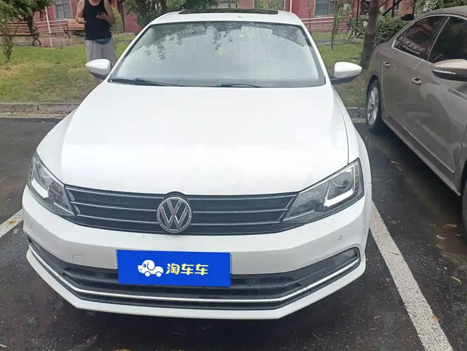 Volkswagen Sagitar