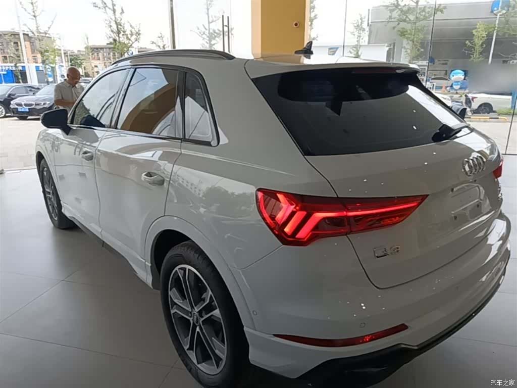 Audi Q3, 2023 все фото