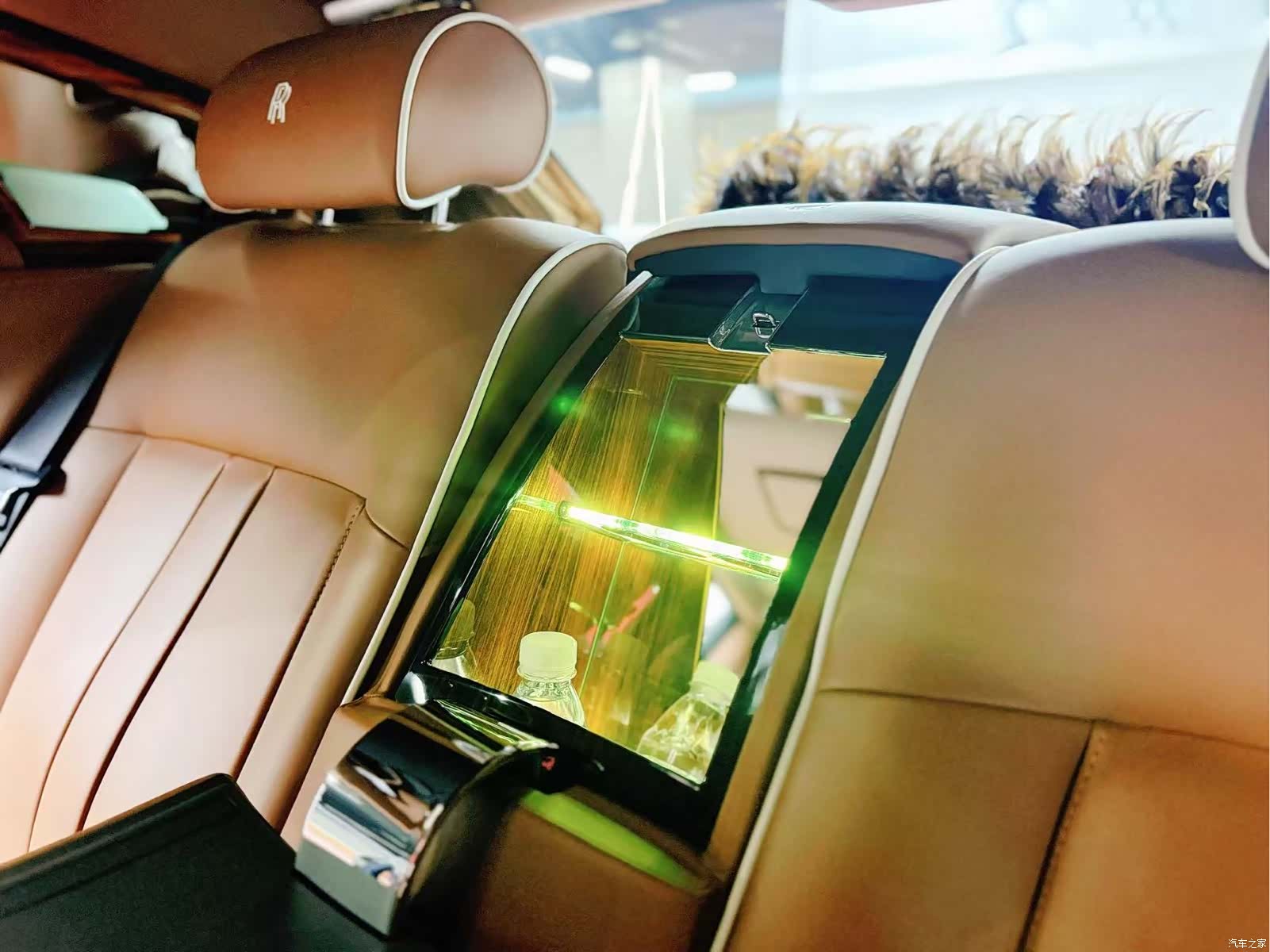 Rolls-Royce Phantom, 2016 15