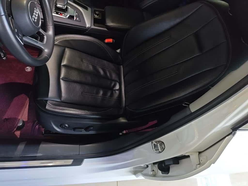 Audi A4L, 2018 15