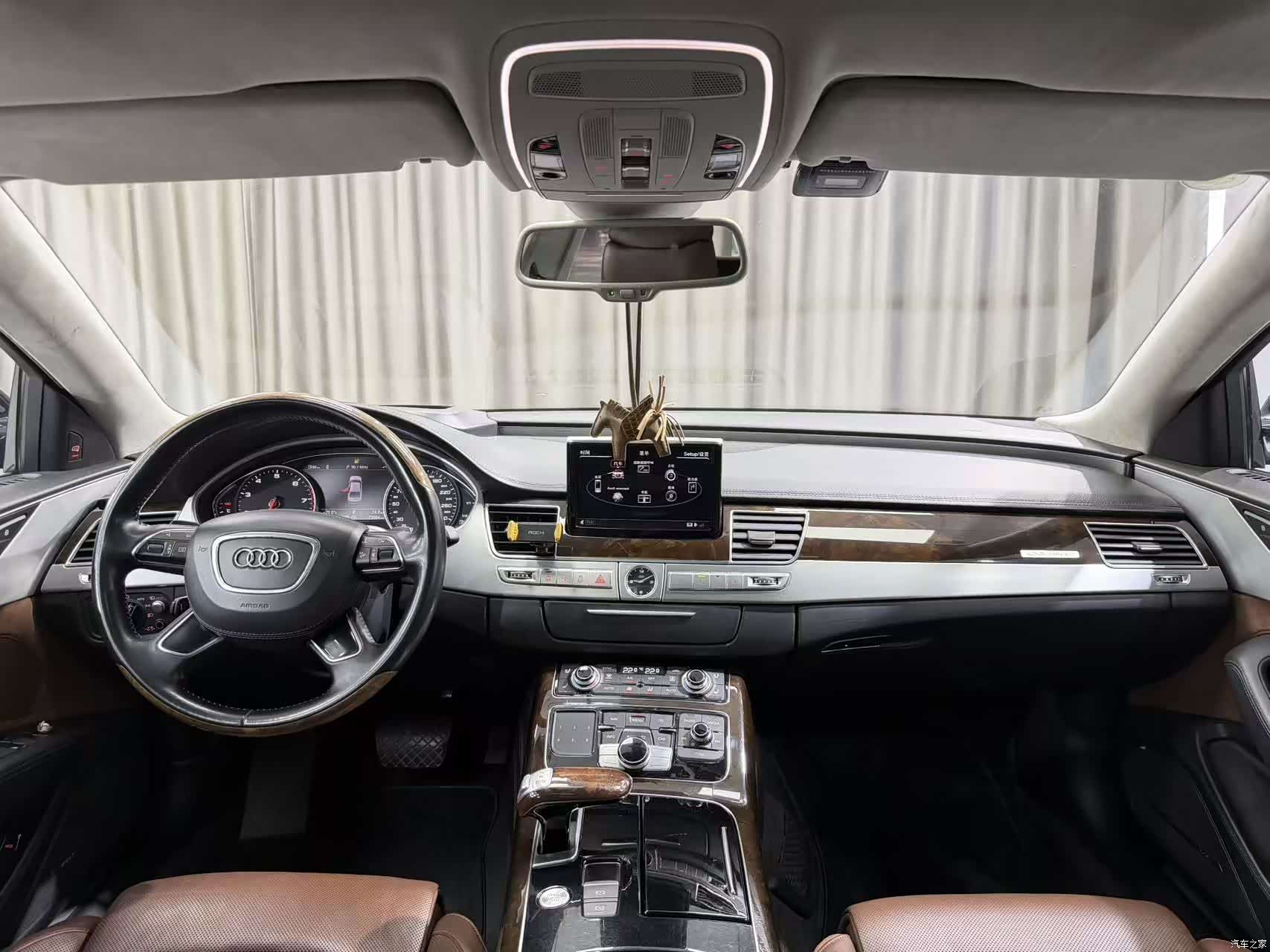 Audi A8L, 2015 9