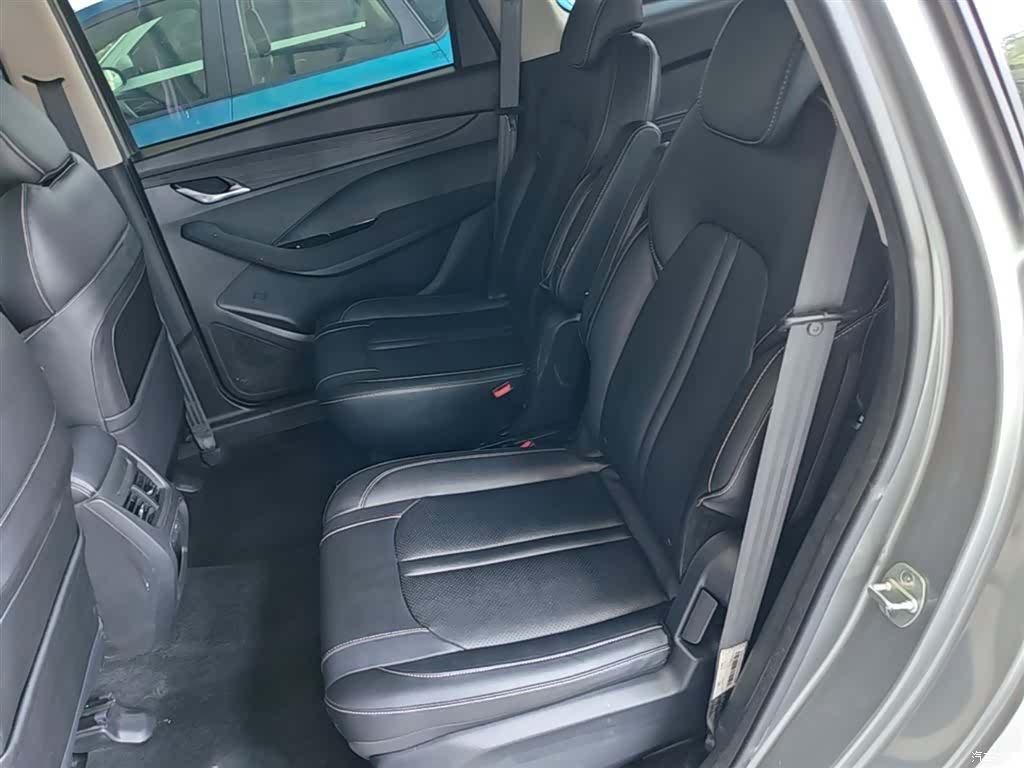 Wuling 360, 2018 17