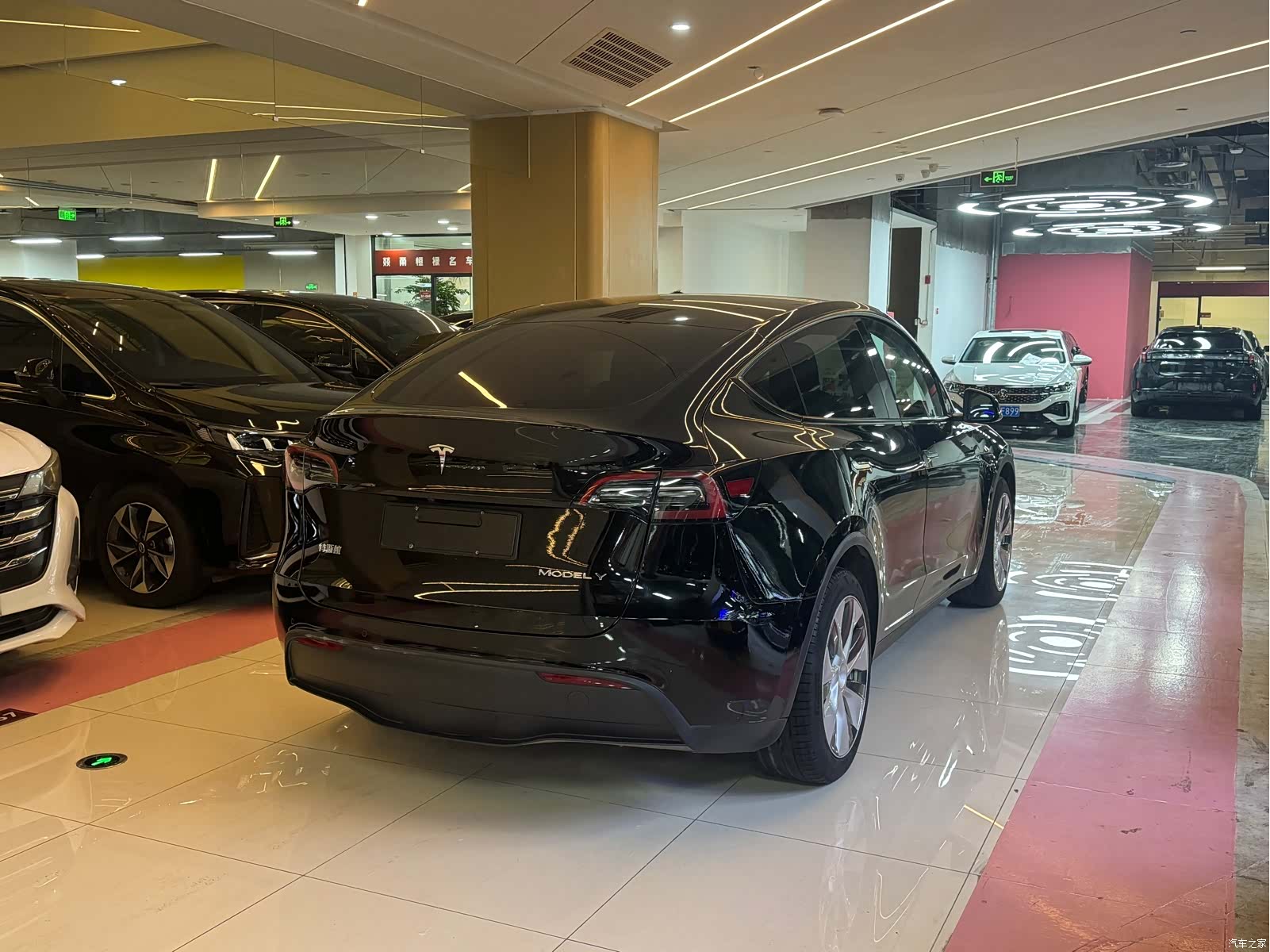Tesla Model Y, 2021 16