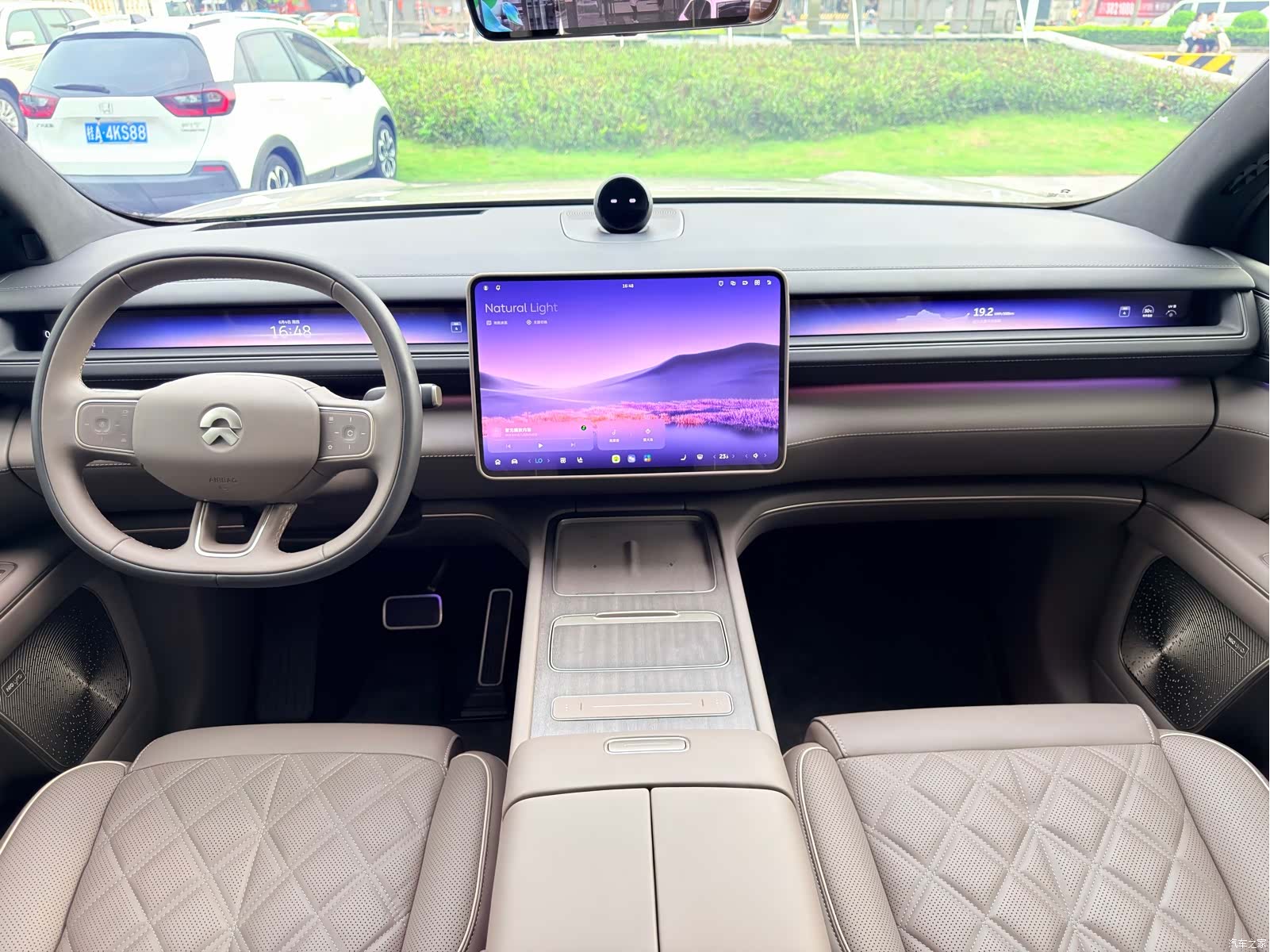 NIO ES8, 2025 8