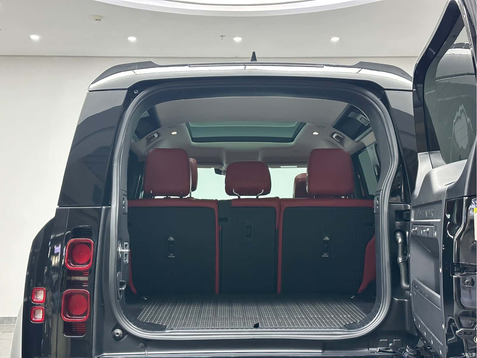 Land Rover Defender, 2022 22