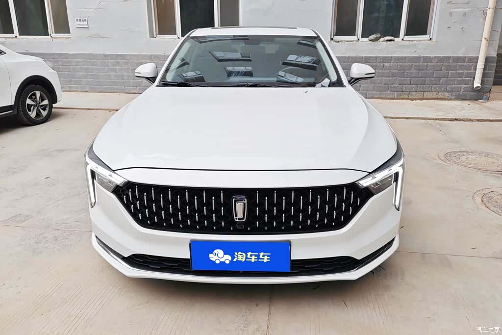Bestune B70, 2023 2