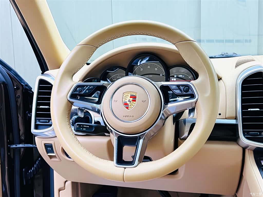 Porsche Cayenne, 2015 10