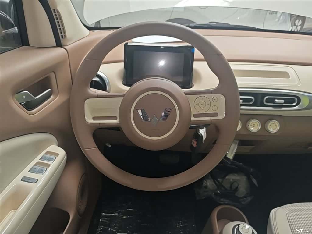 Wuling MINIEV, 2026 11