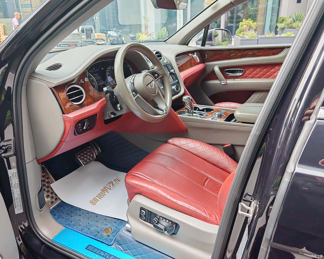 Bentley Bentayga, 2019 7