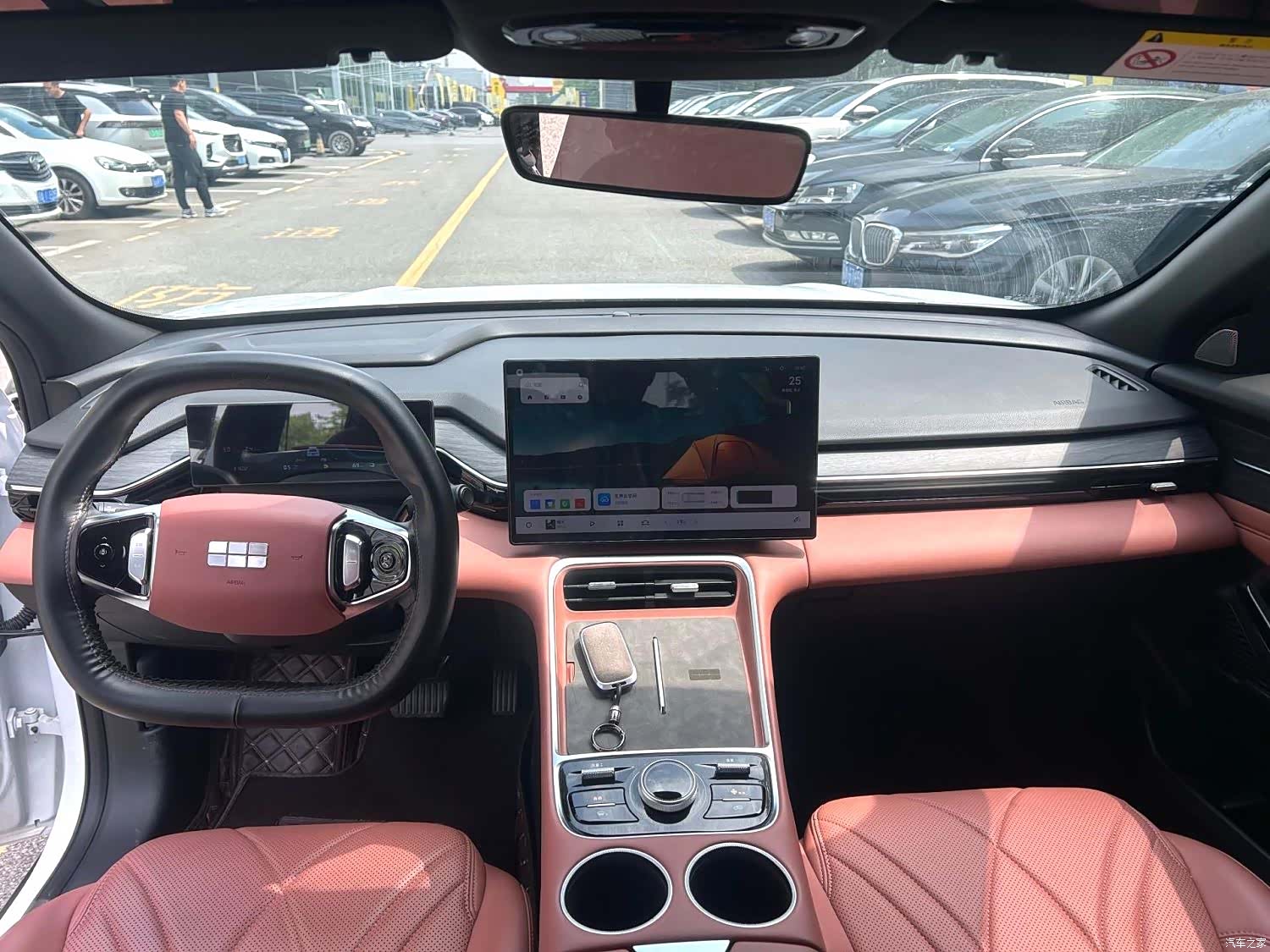 Geely Galaxy L6, 2025 3