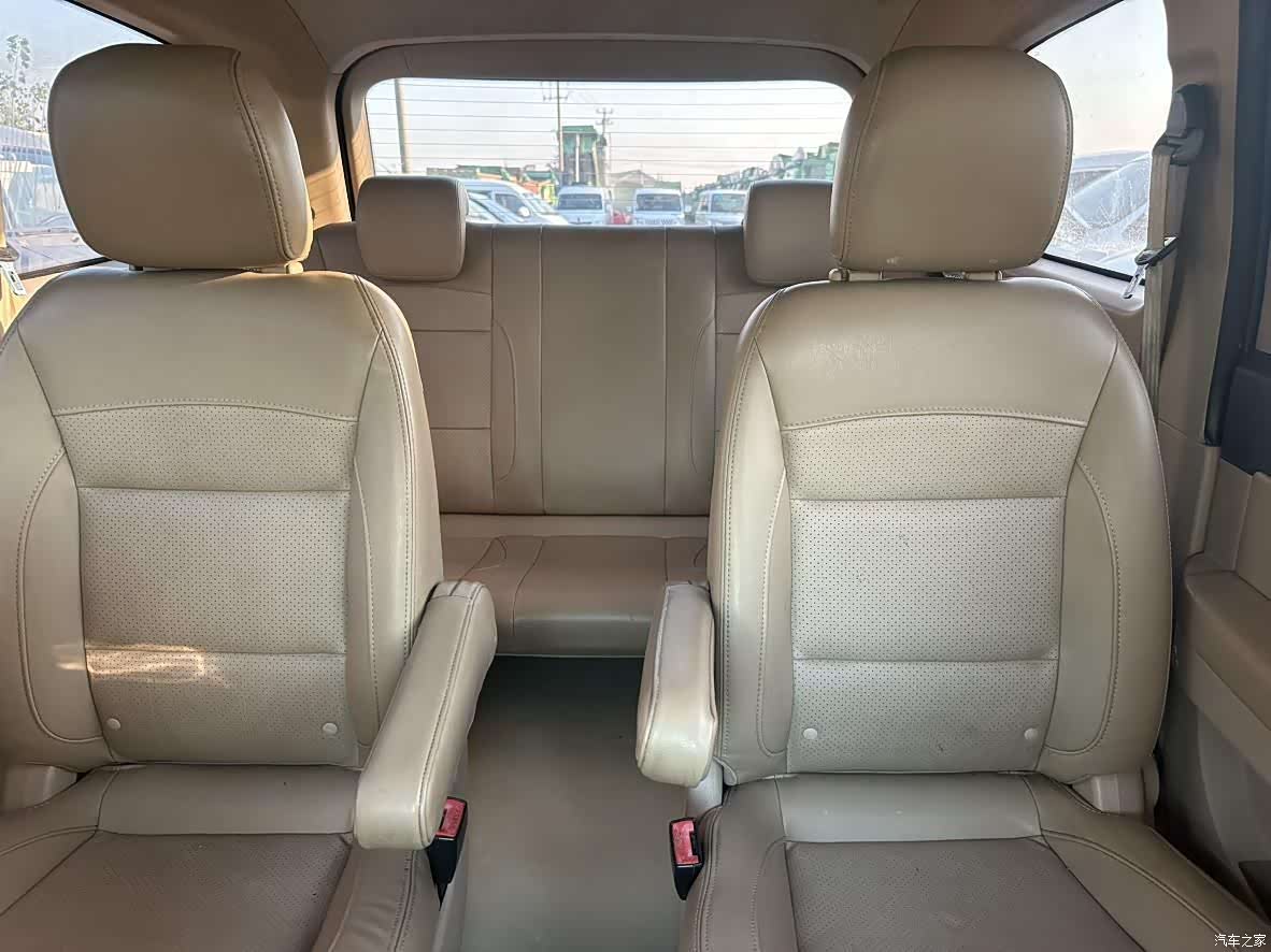 Wuling Hongguang, 2015 10