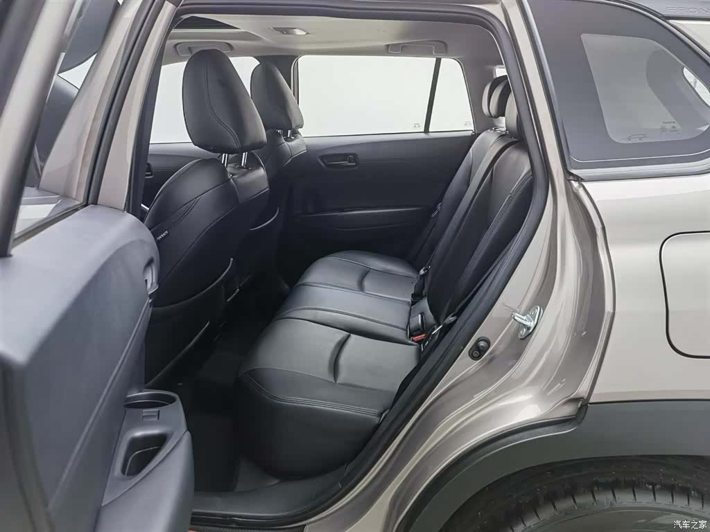 Toyota Frontlander, 2024 23