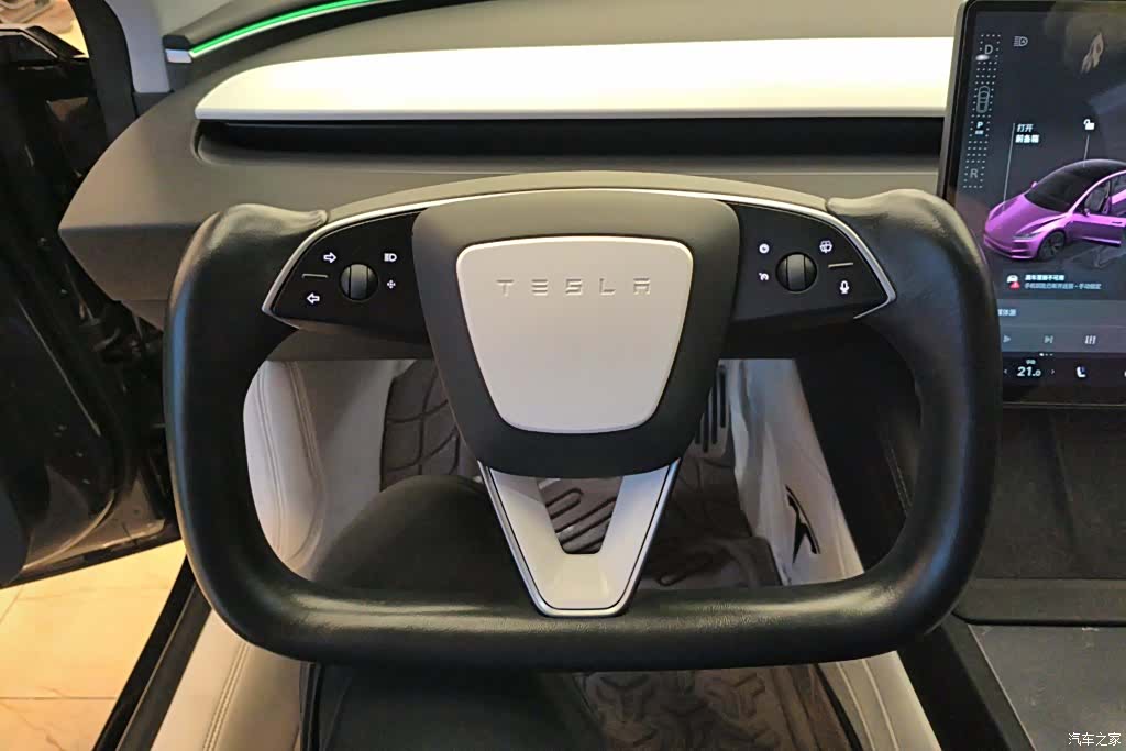 Tesla Model 3, 2024 15