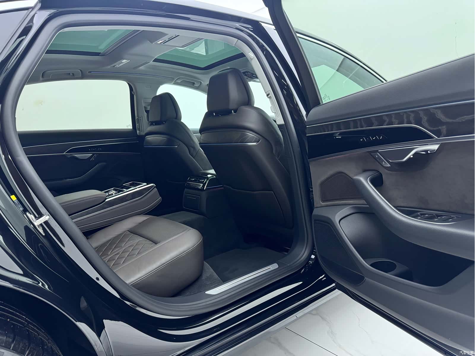 Audi A8L, 2021 8