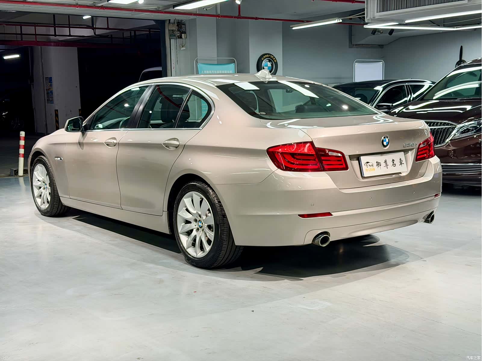 BMW 5 Series, 2010 все фото