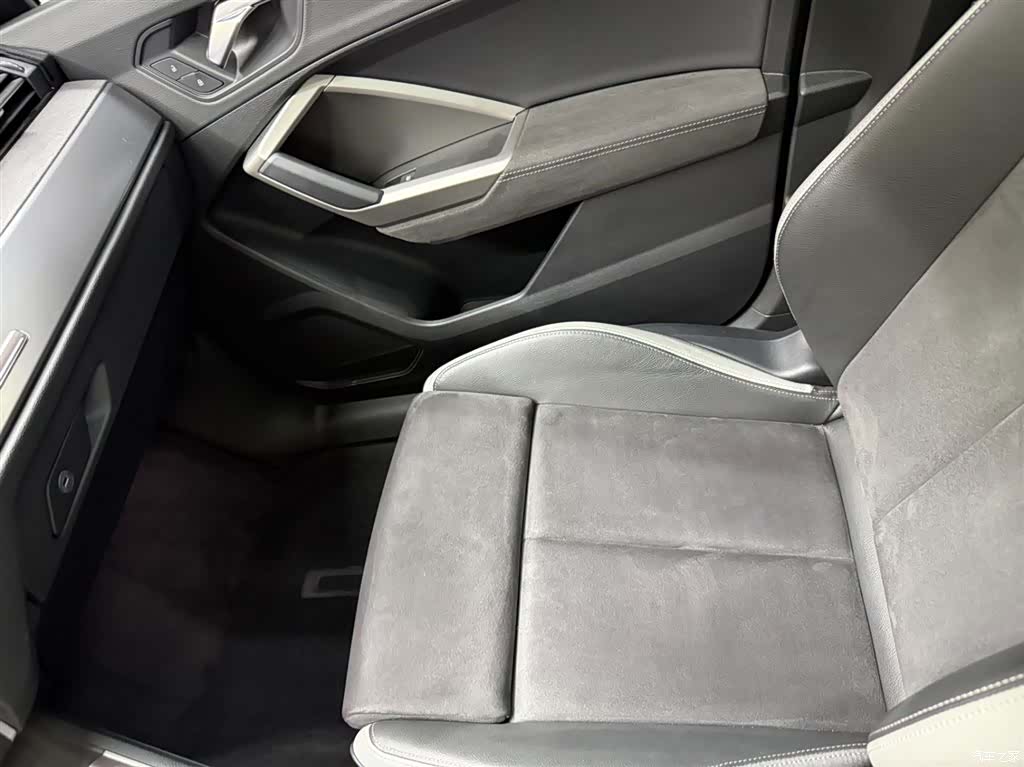 Audi Q3, 2023 13