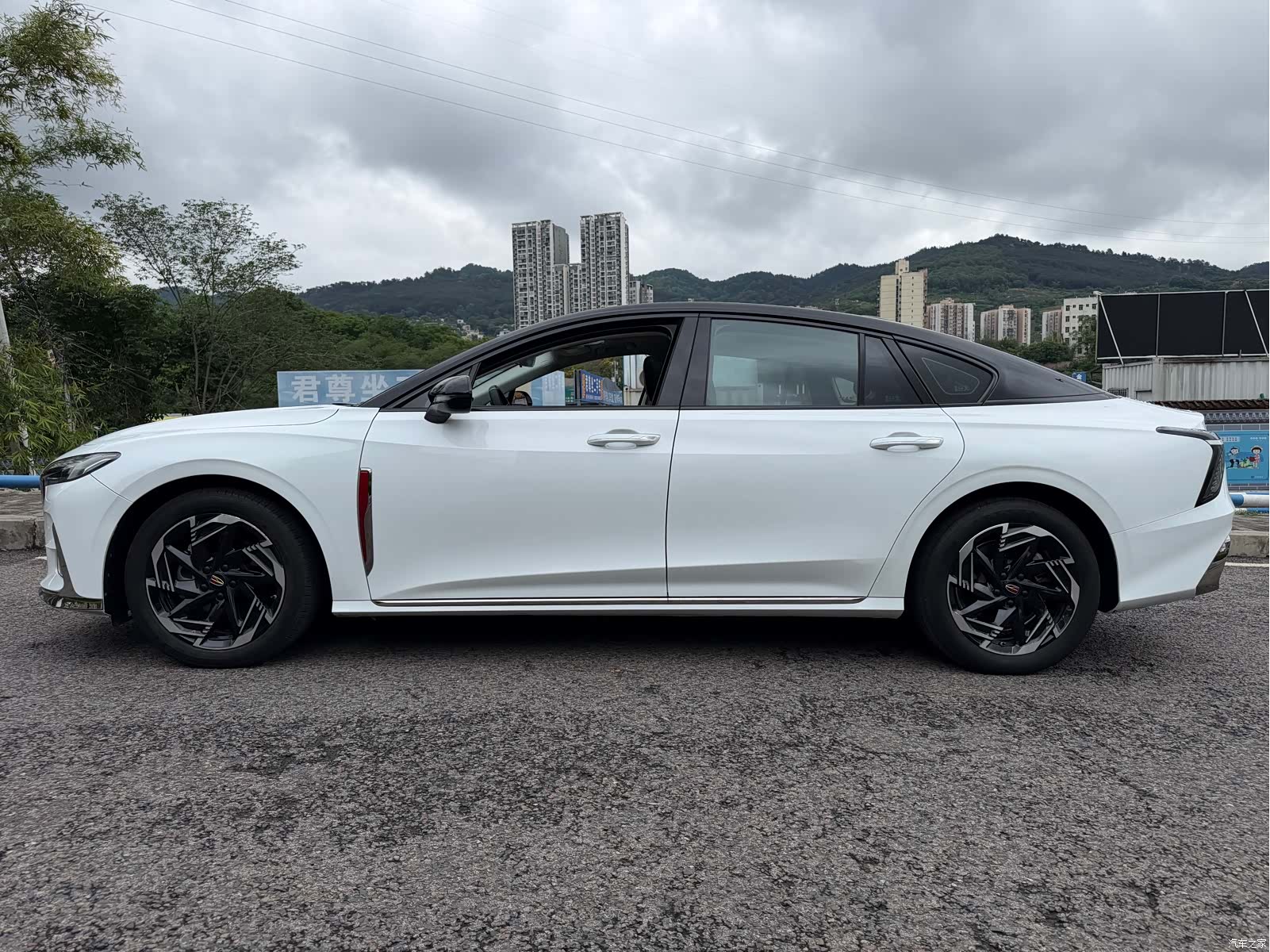 Hongqi H6, 2023 все фото