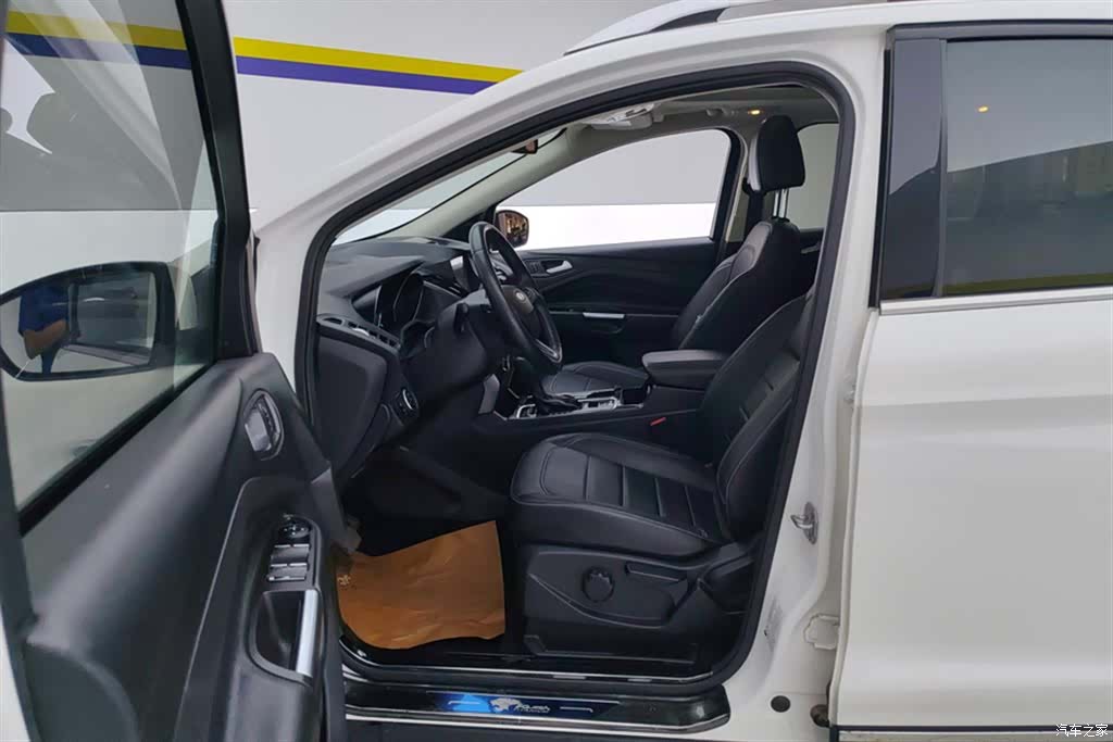 Ford Kuga, 2017 9