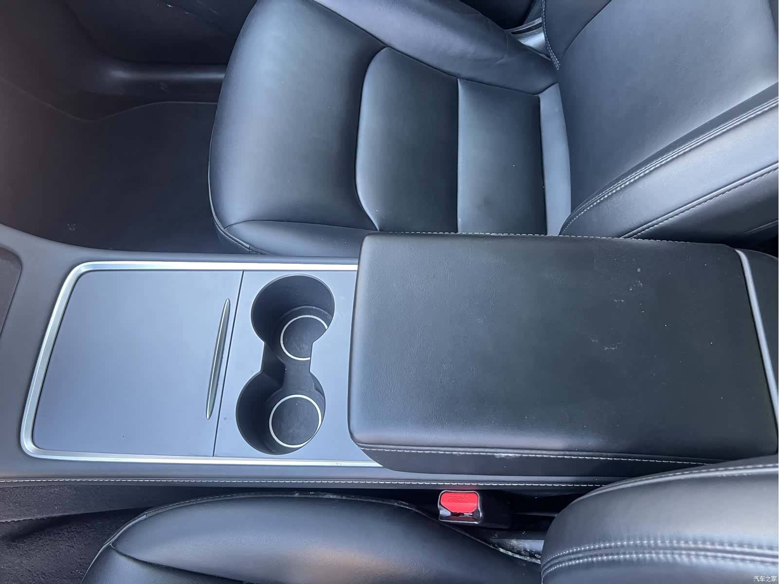 Tesla Model Y, 2023 11