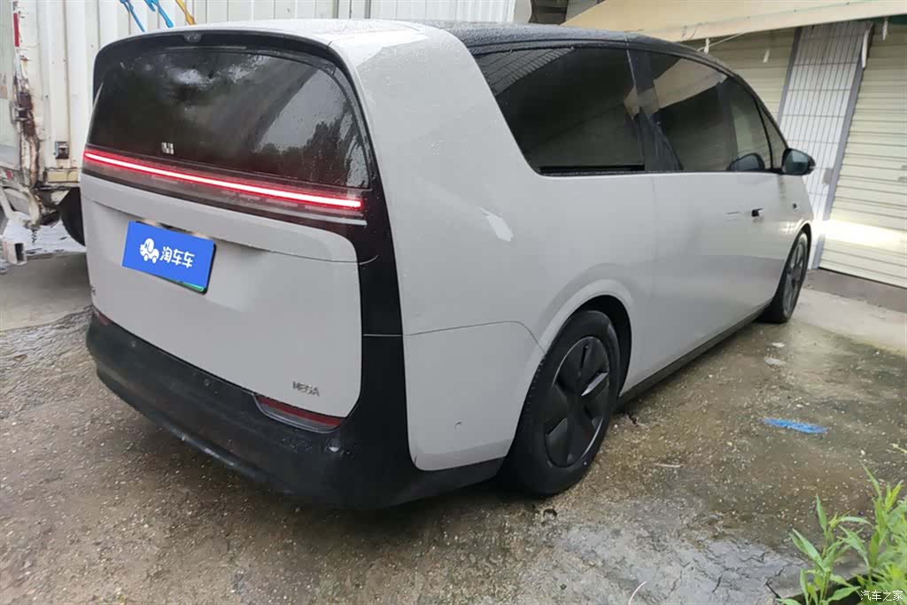 Li Auto MEGA, 2024 3