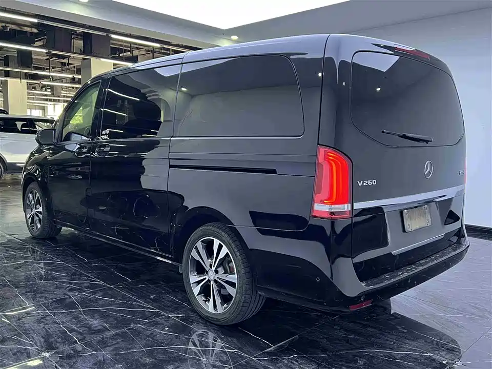 Mercedes-Benz V-class