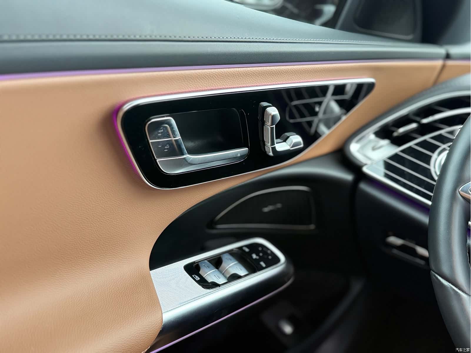 Mercedes-Benz E-Class, 2024 15