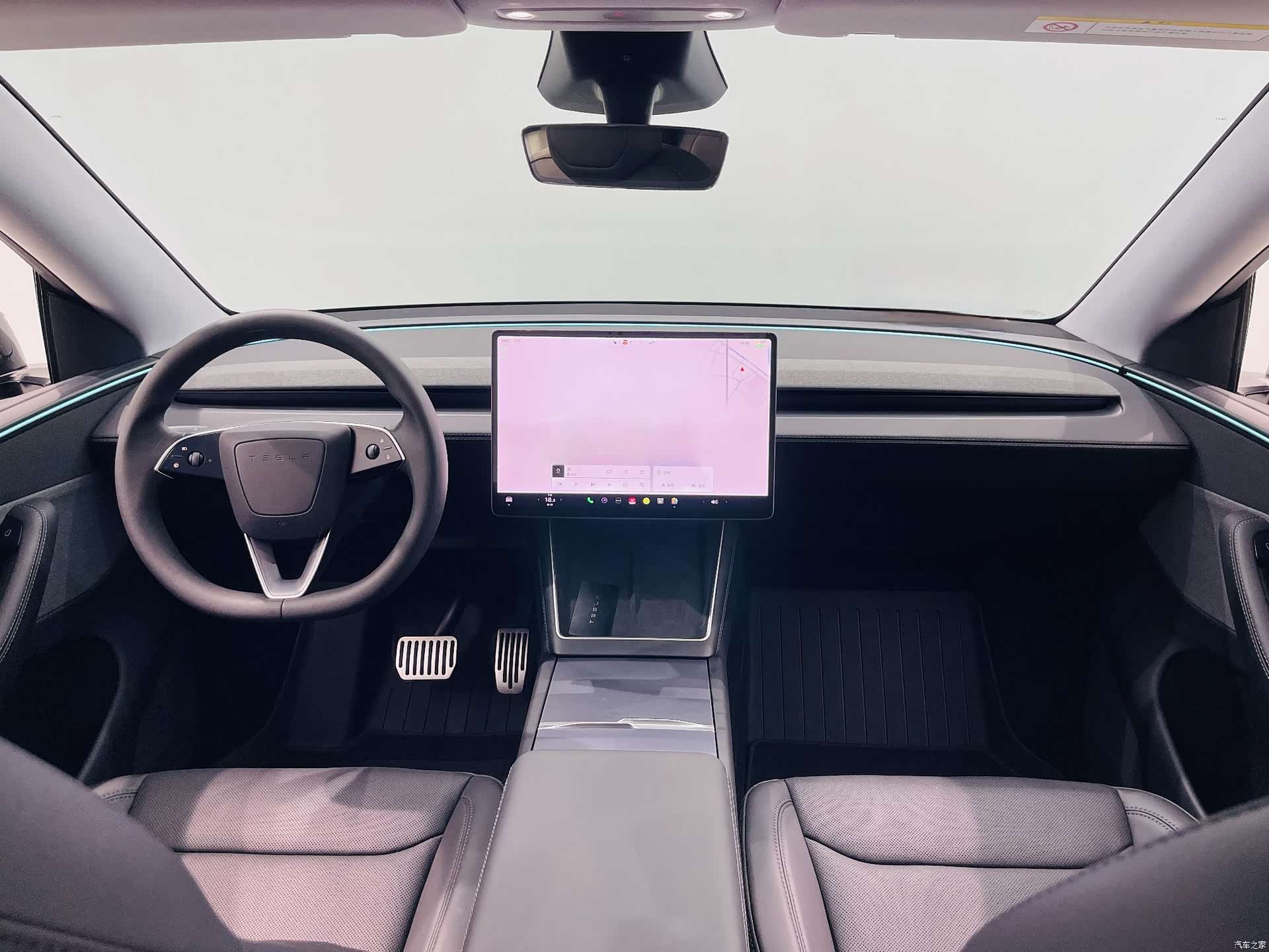 Tesla Model Y, 2026 8