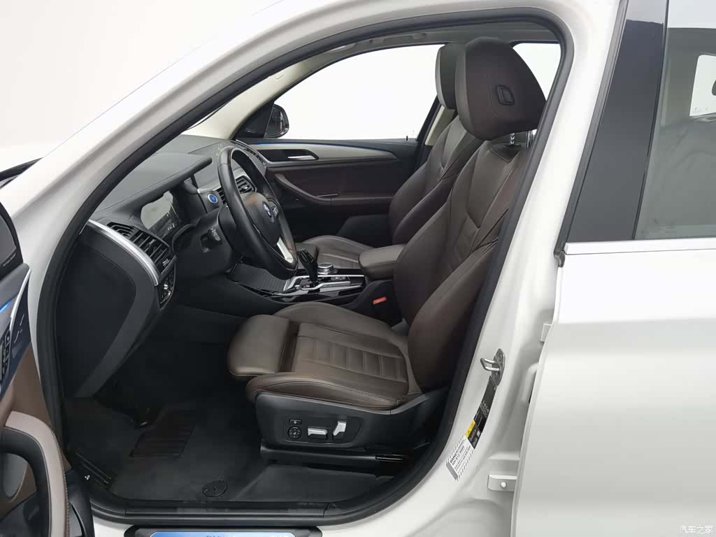 BMW iX3, 2021 10