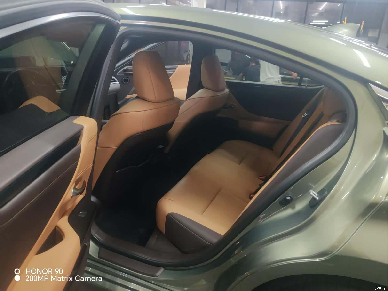 Lexus ES, 2021 9