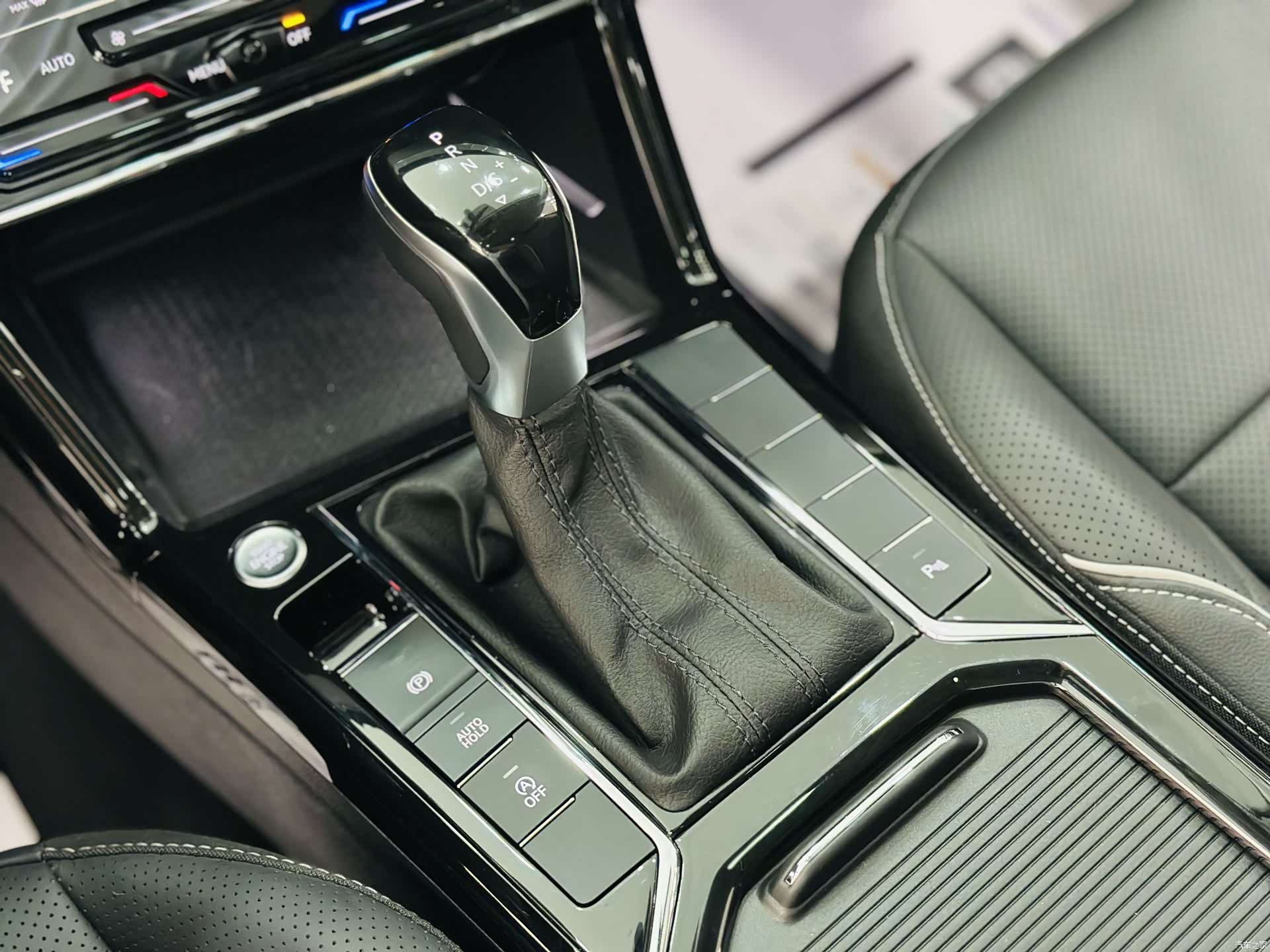 Volkswagen Passat, 2024 13