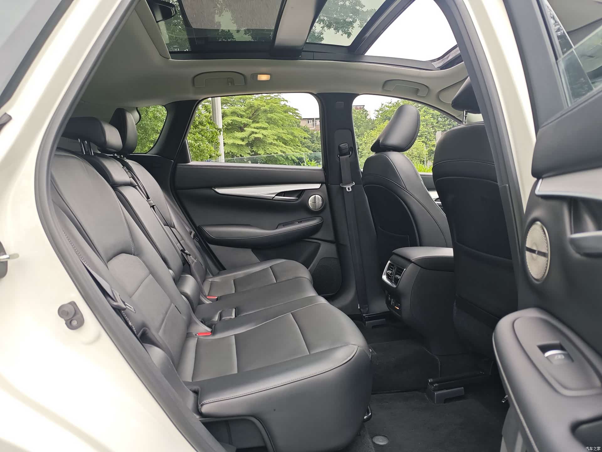 Infiniti QX50, 2024 8