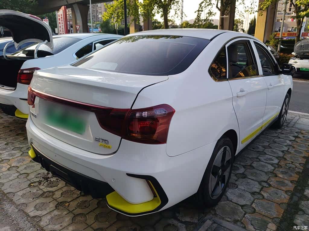 DongFeng E70, 2023 все фото