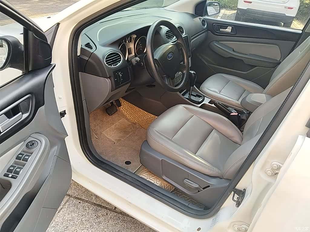 Ford Focus, 2014 16