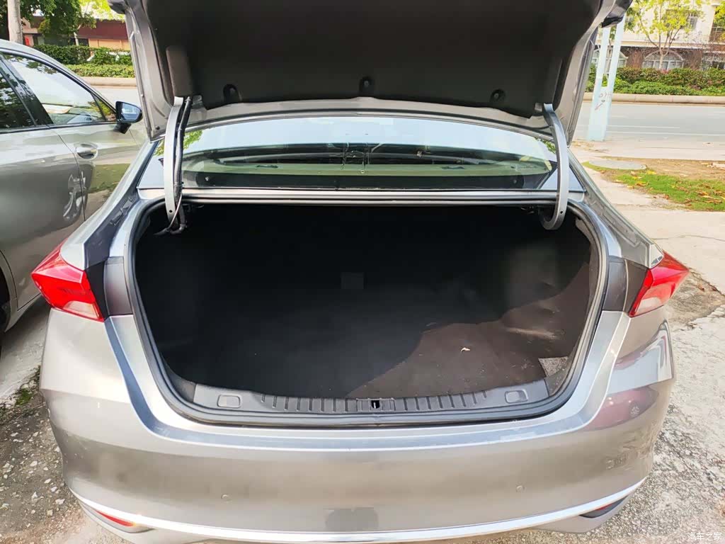 Buick Verano, 2022 21