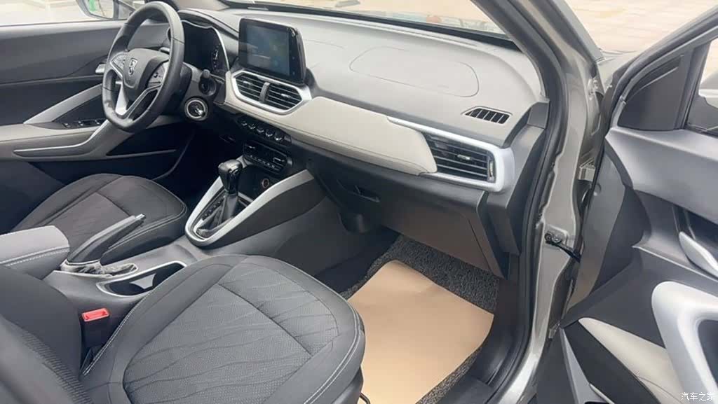 Wuling 510, 2020 8