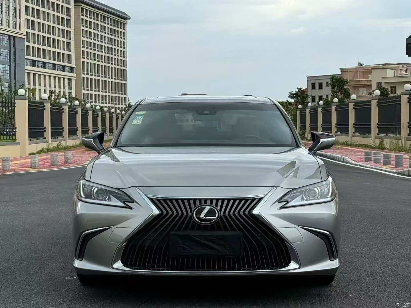 Lexus ES, 2018 2