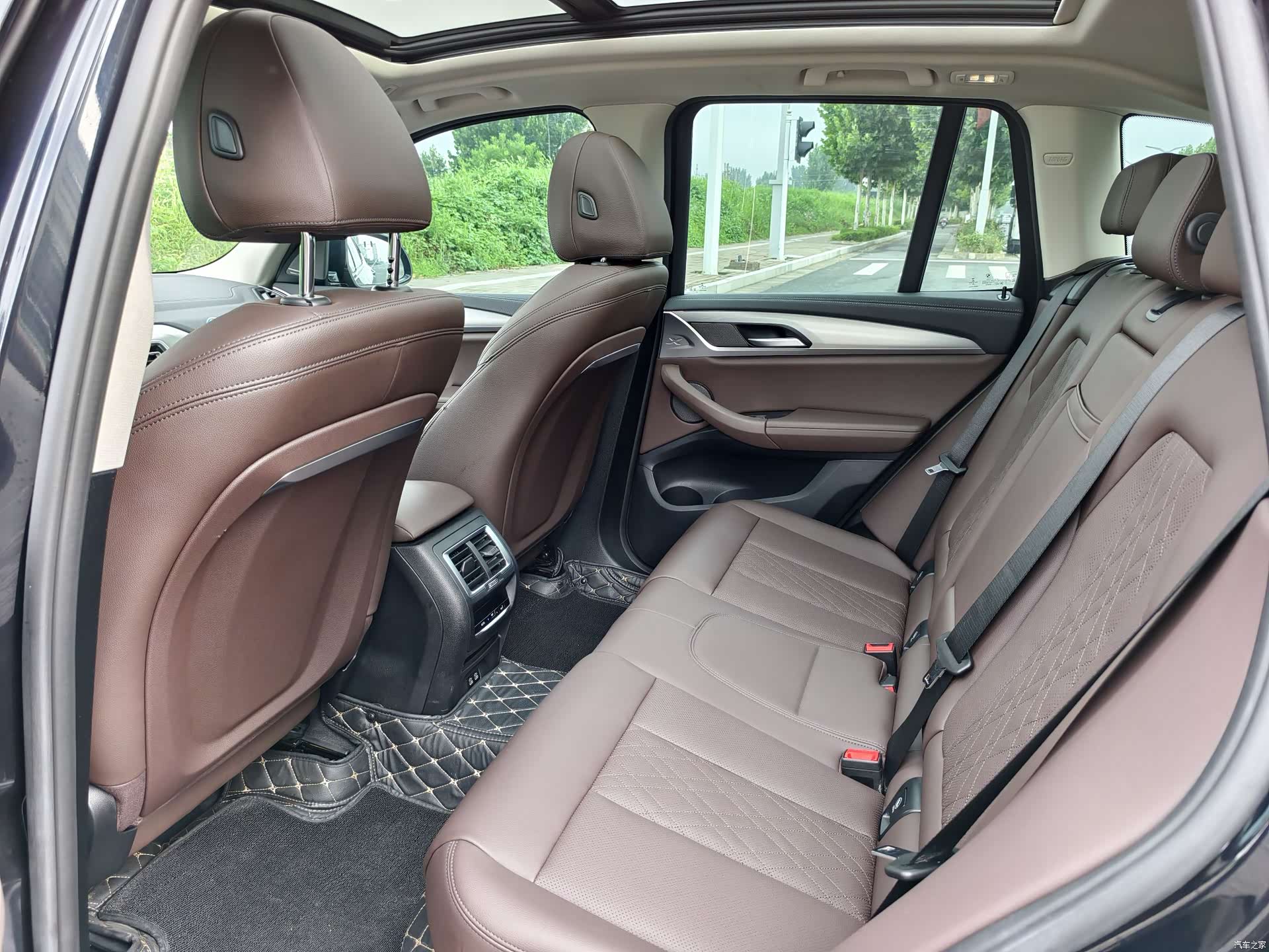 BMW iX3, 2022 6
