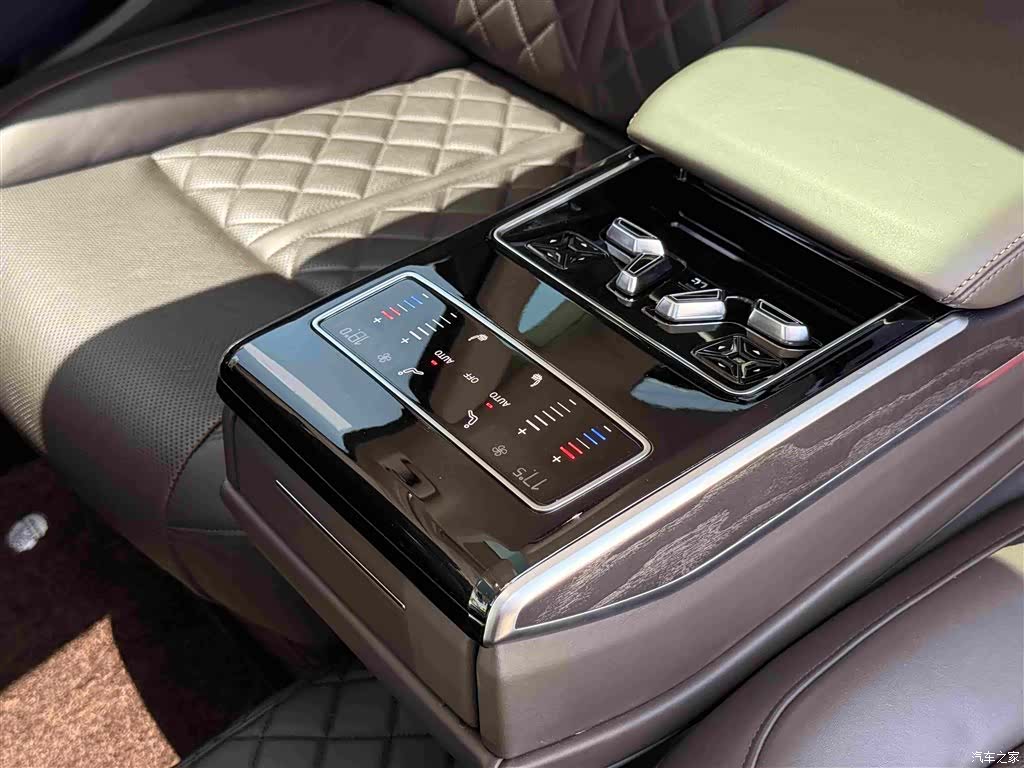 Audi A8L, 2021 25