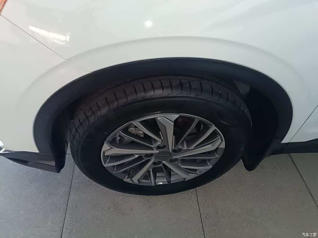 Geely Coolray, 2022 23