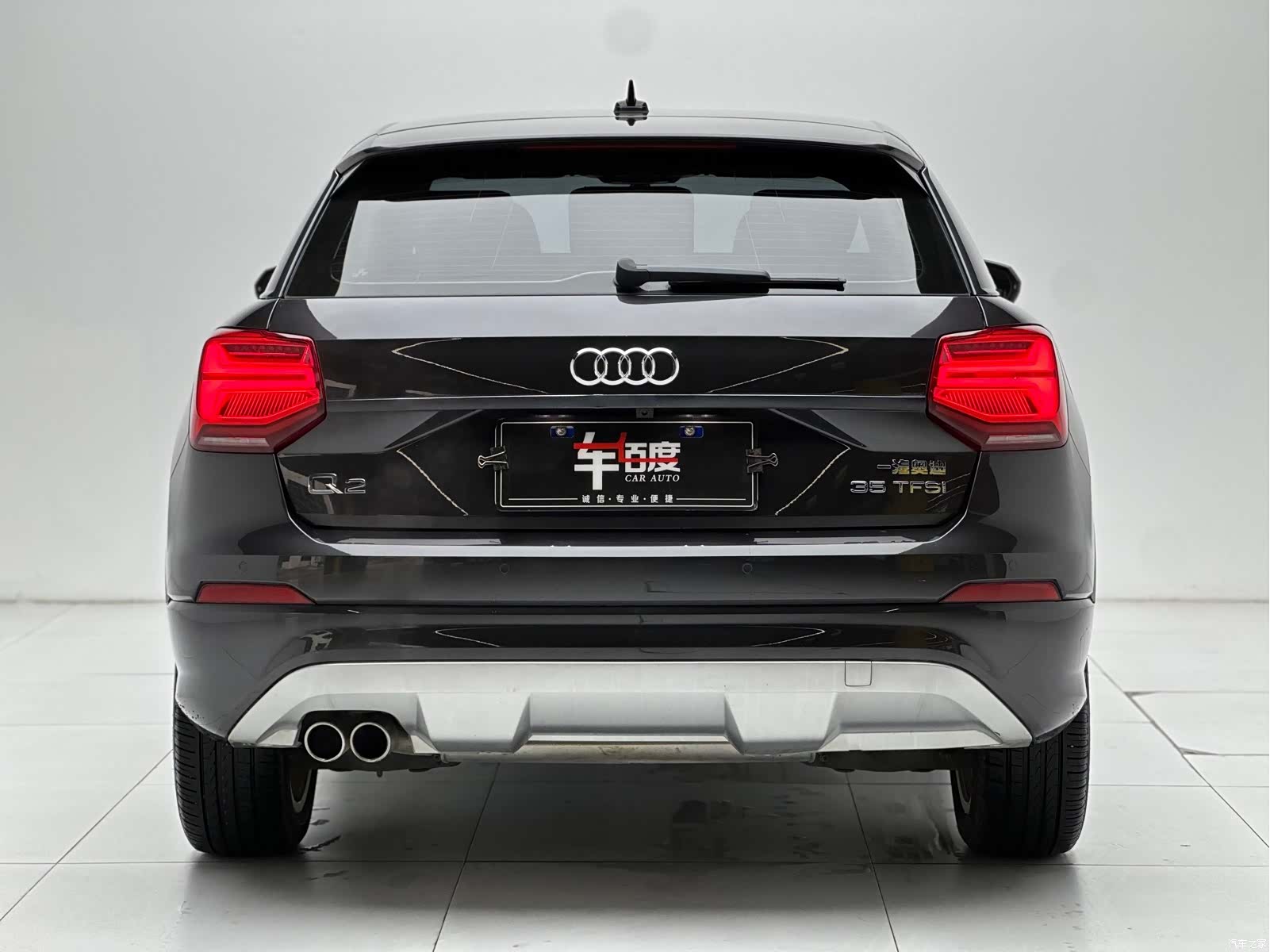 Audi Q2L, 2019 все фото