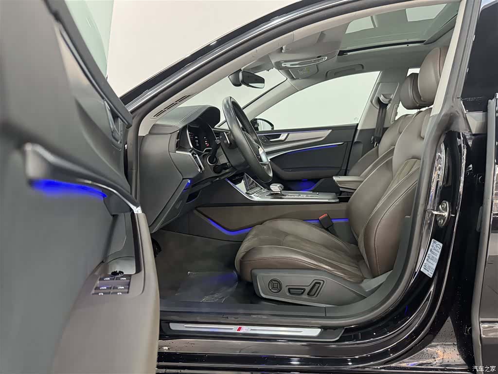 Audi A7L, 2024 14