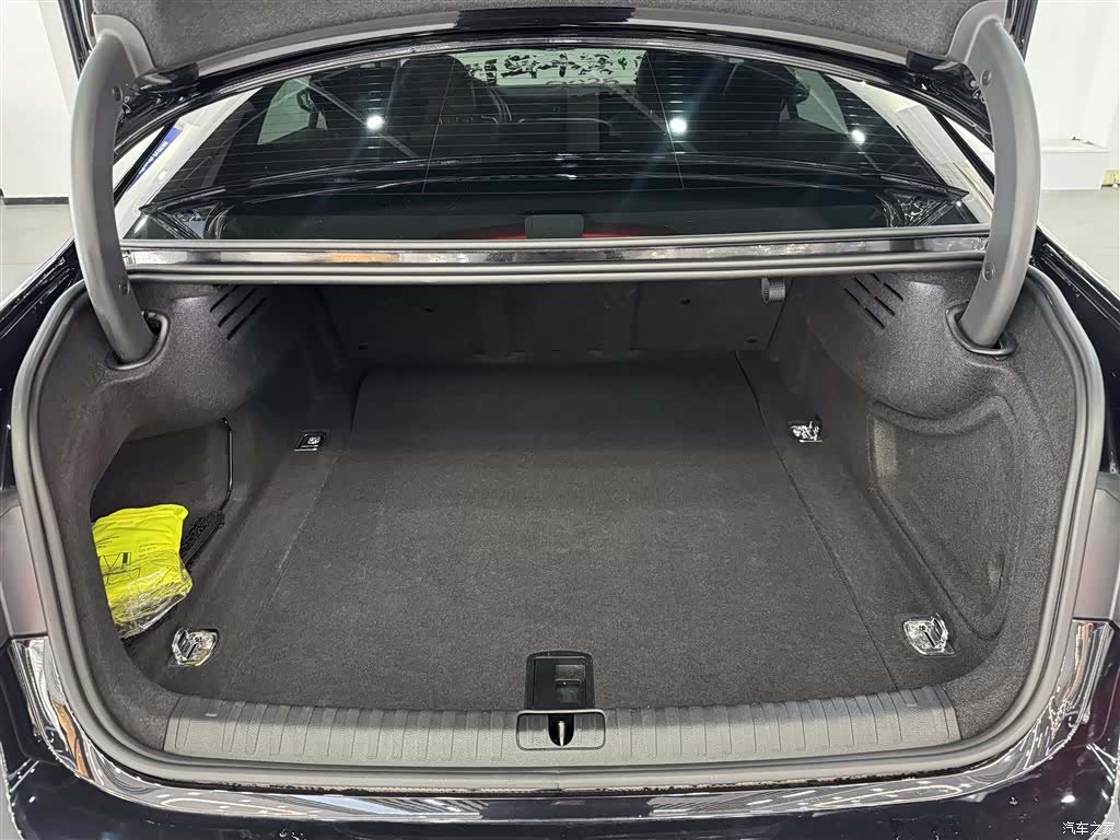 Audi A7L, 2024 9