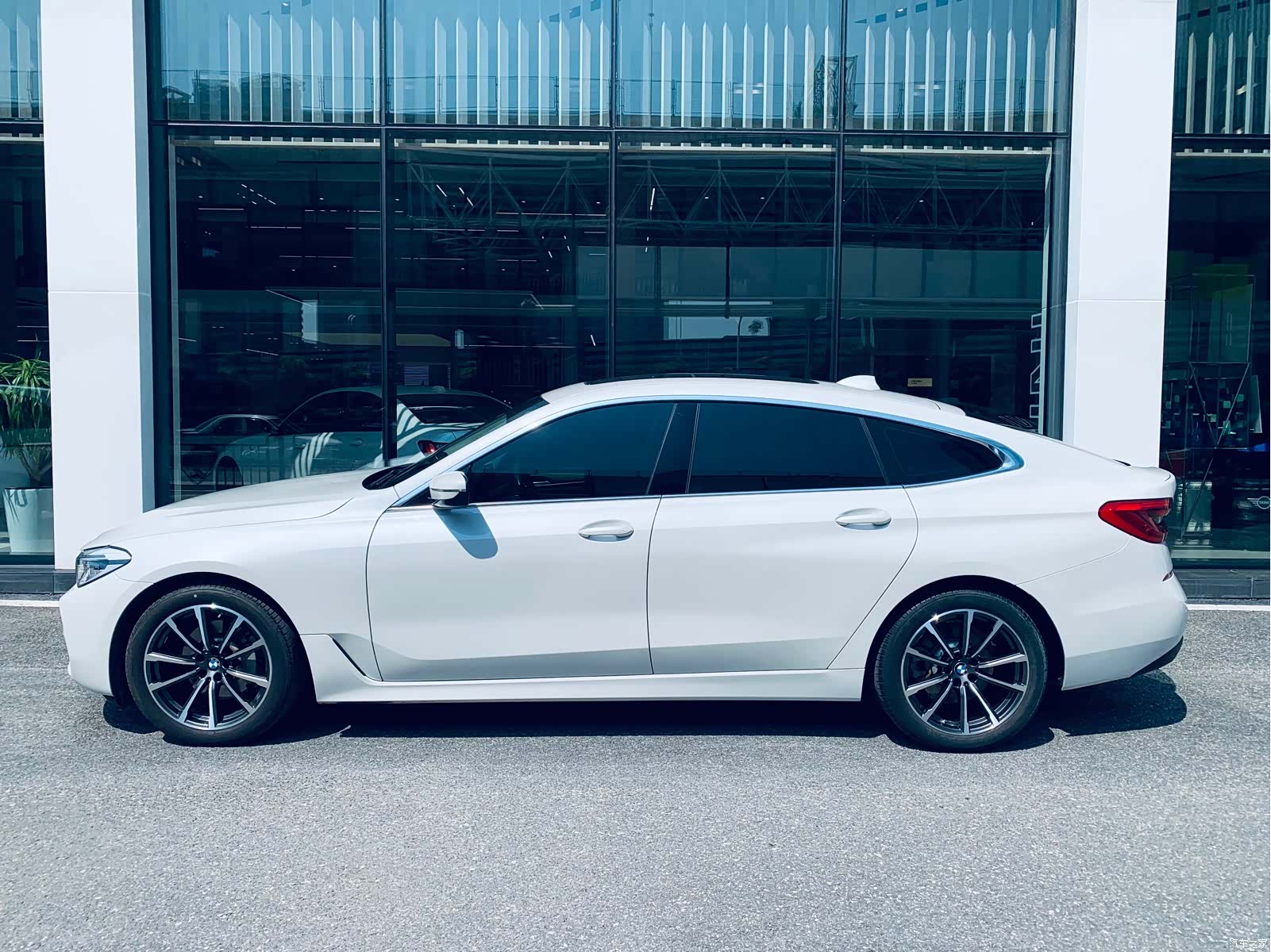 BMW 6 Series GT, 2020 все фото