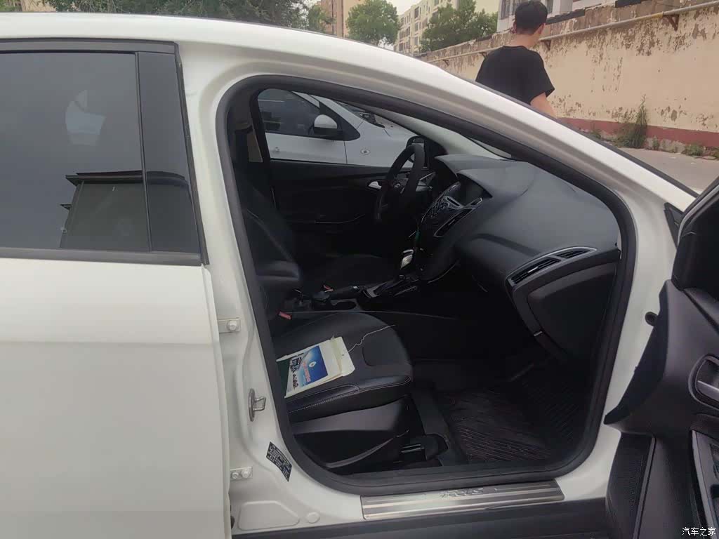 Ford Focus, 2015 22