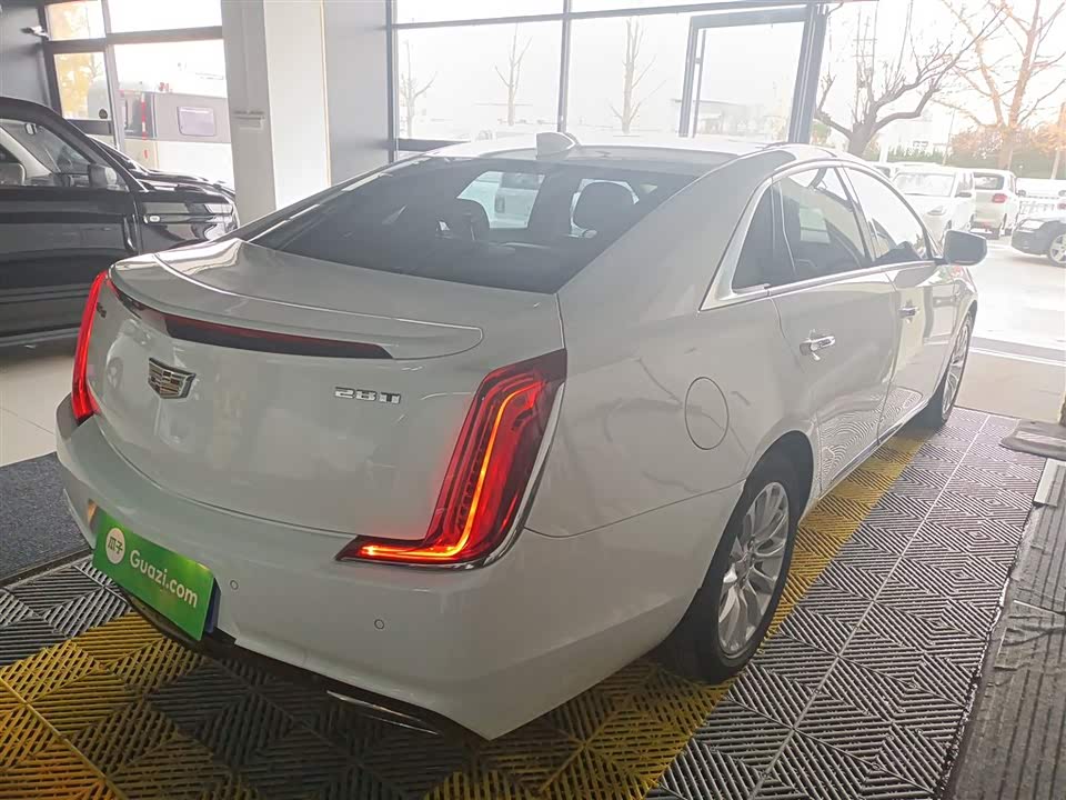Cadillac XTS